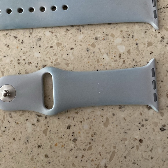 Apple Watch Series 3 38mm Silver Aluminum Fog Sport Band (GPS) Model A18… - Picture 10 of 16